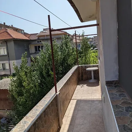 Дом Манолови Apartamento Pomorie